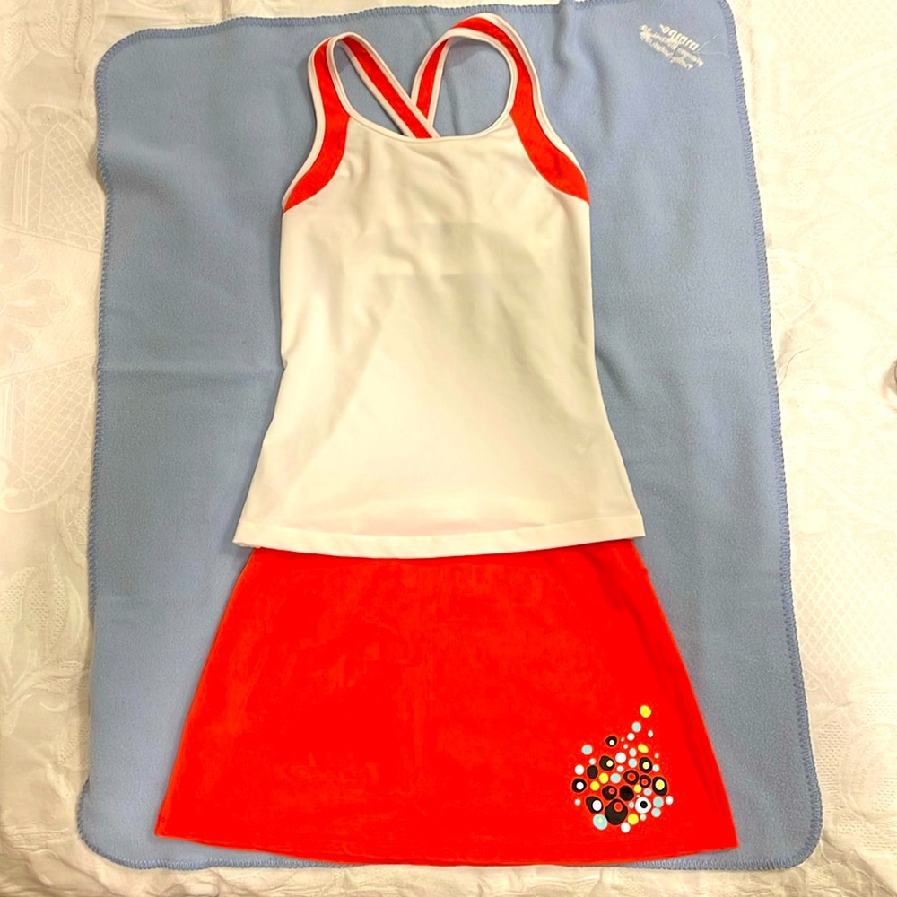 Women’s Jockey brand tank top and skort set.  Size small.  EUC.